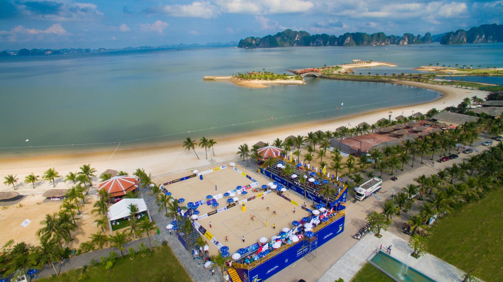 Hạ Long có bãi biển đẹp Tuần Châu cực kỳ nổi tiếng