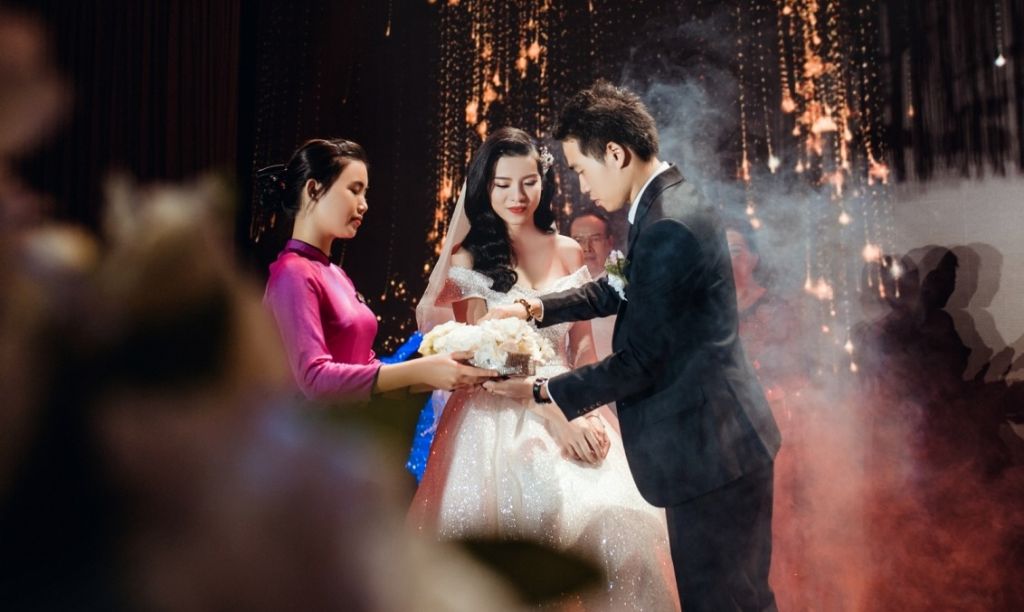 dịch vụ trực tiệc cưới hỏi tại nhà hàng giá rẻ