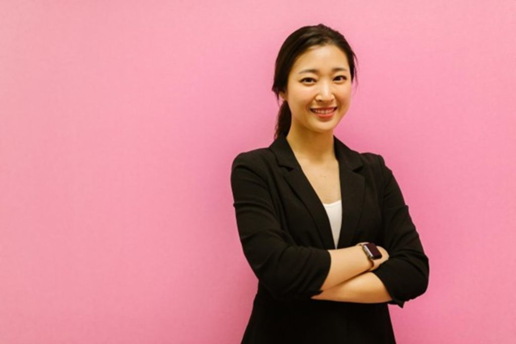 TIỆM ẢNH KINH DOANH 1990 - Dịch vụ chụp ảnh profile doanh nhân được nhiều người tin chọn