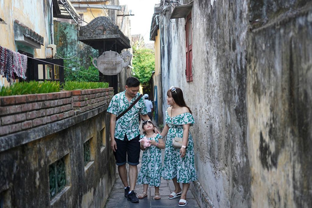 Toàn Roma Media - thương hiệu chụp ảnh gia đình nổi tiếng ở Hội An