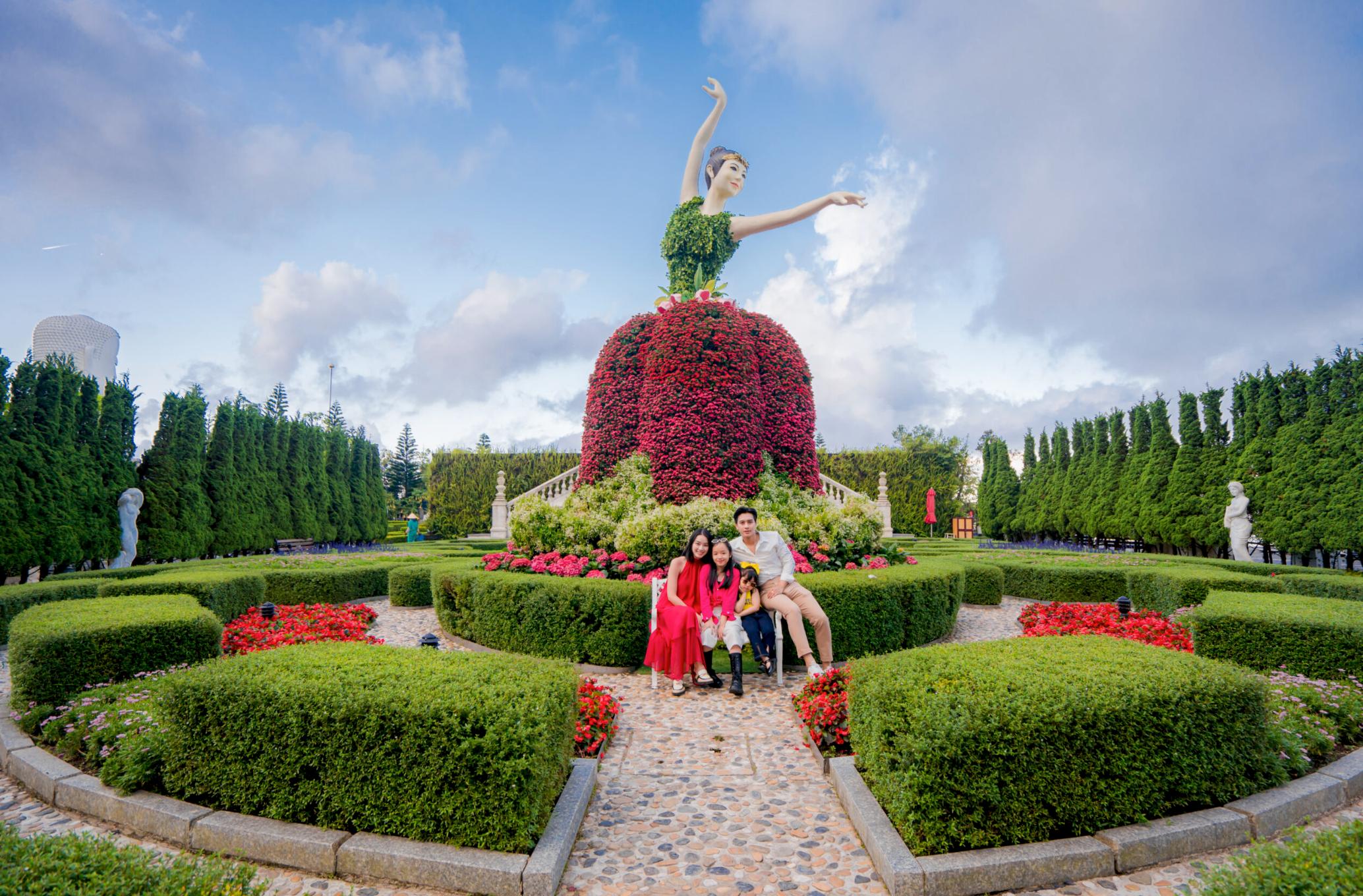 Bí quyết chụp hình kỷ niệm đẹp ở vườn hoa bà nà hill