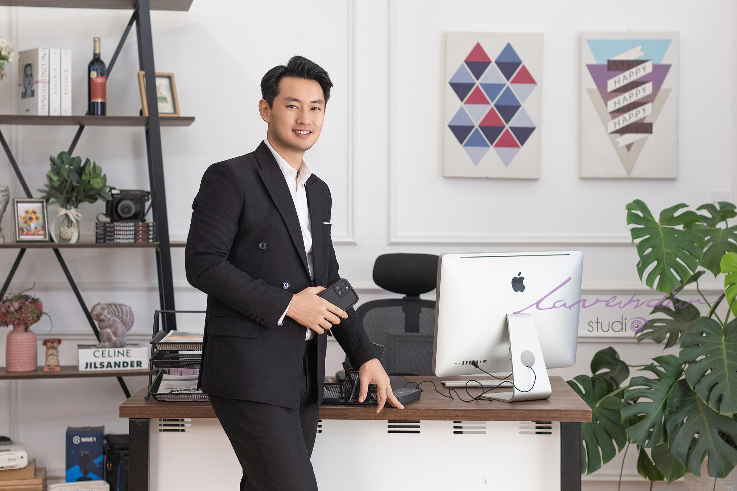 So sánh giá cả dịch vụ chụp ảnh doanh nhân top 10 địa chỉ ở Hà Nội