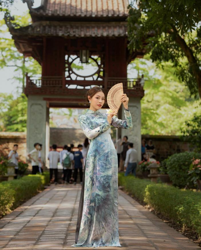 Dạo 1 vòng tại 10 địa điểm chụp ảnh áo dài Tết tại Hà Nội xuân 2025