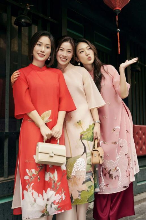 Dạo 1 vòng tại 10 địa điểm chụp ảnh áo dài Tết tại Hà Nội xuân 2025