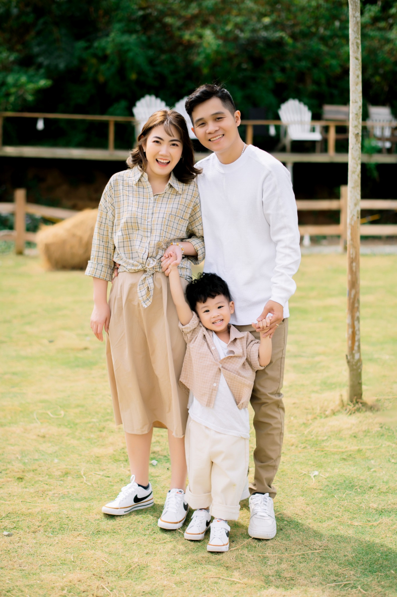 studio chụp ảnh gia đình tại nhà dịp đầu năm mới xuân Ất Tỵ 2025 tại Đà Lạt studio chụp ảnh gia đình tại nhà dịp đầu năm mới xuân Ất Tỵ 2025 tại Đà Lạt