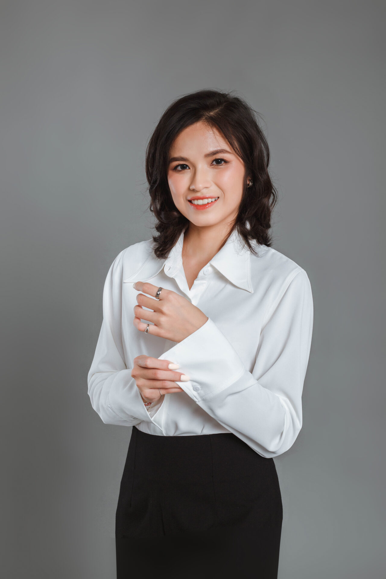 10 cách tạo dáng chụp ảnh profile cá nhân vừa ấn tượng vừa đẹp 10 cách tạo dáng chụp ảnh profile cá nhân vừa ấn tượng vừa đẹp