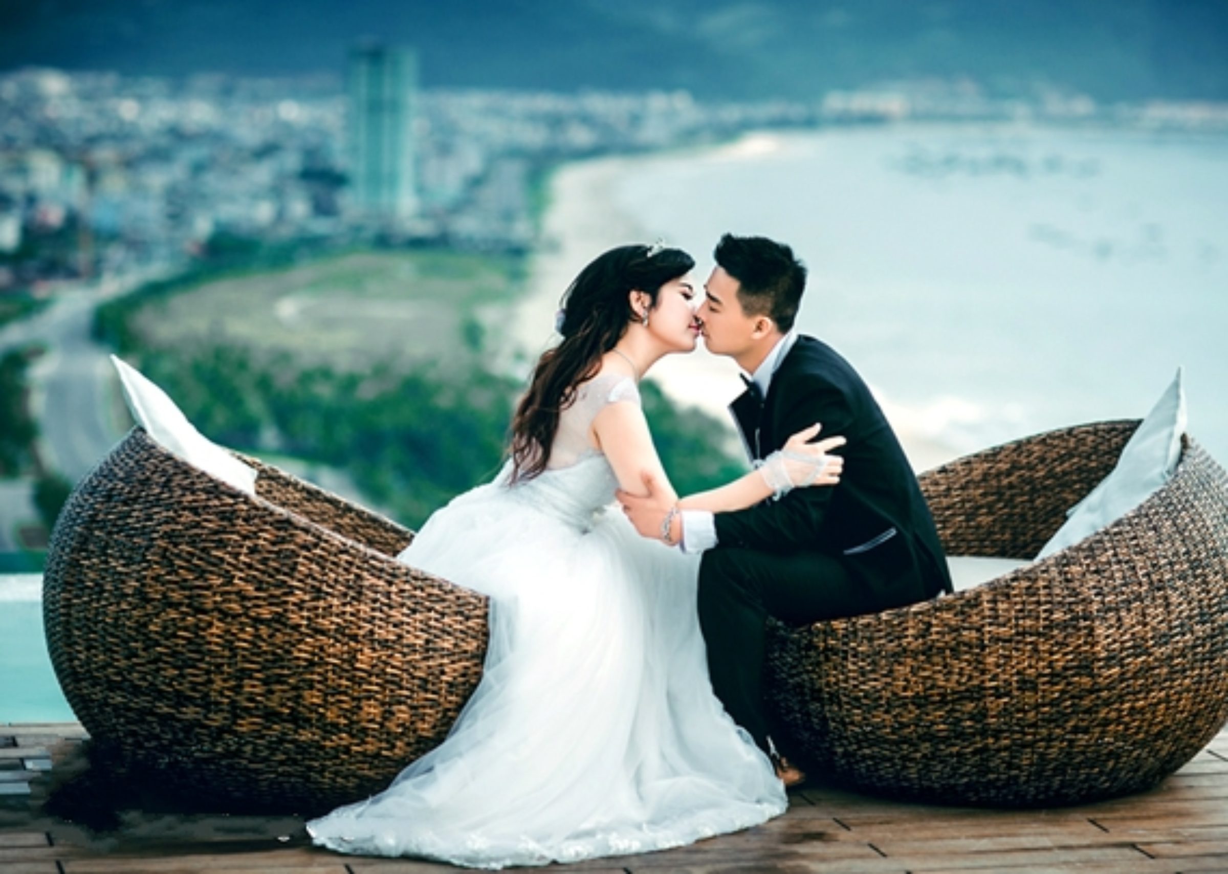 Ảnh siêu lãng mạn khi chụp ảnh cưới ở biển Đà Nẵng