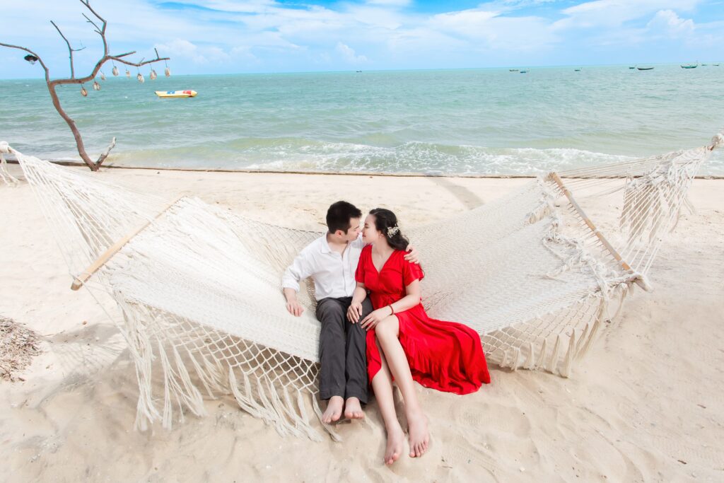 Ảnh siêu lãng mạn khi chụp ảnh cưới ở biển Đà Nẵng