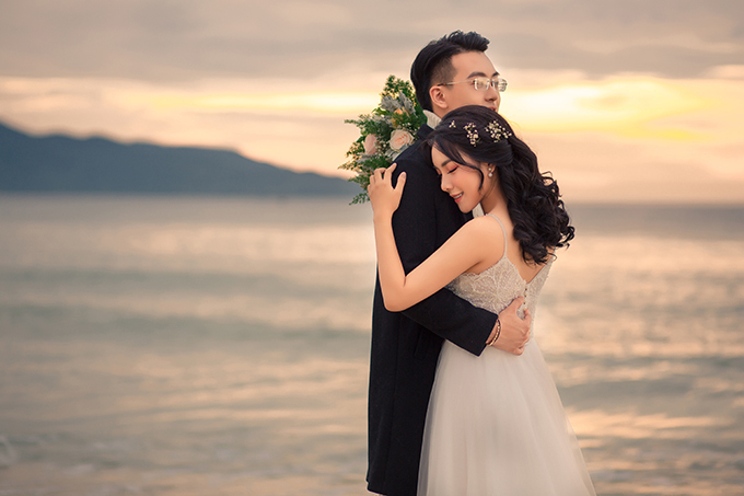 Ảnh siêu lãng mạn khi chụp ảnh cưới ở biển Đà Nẵng