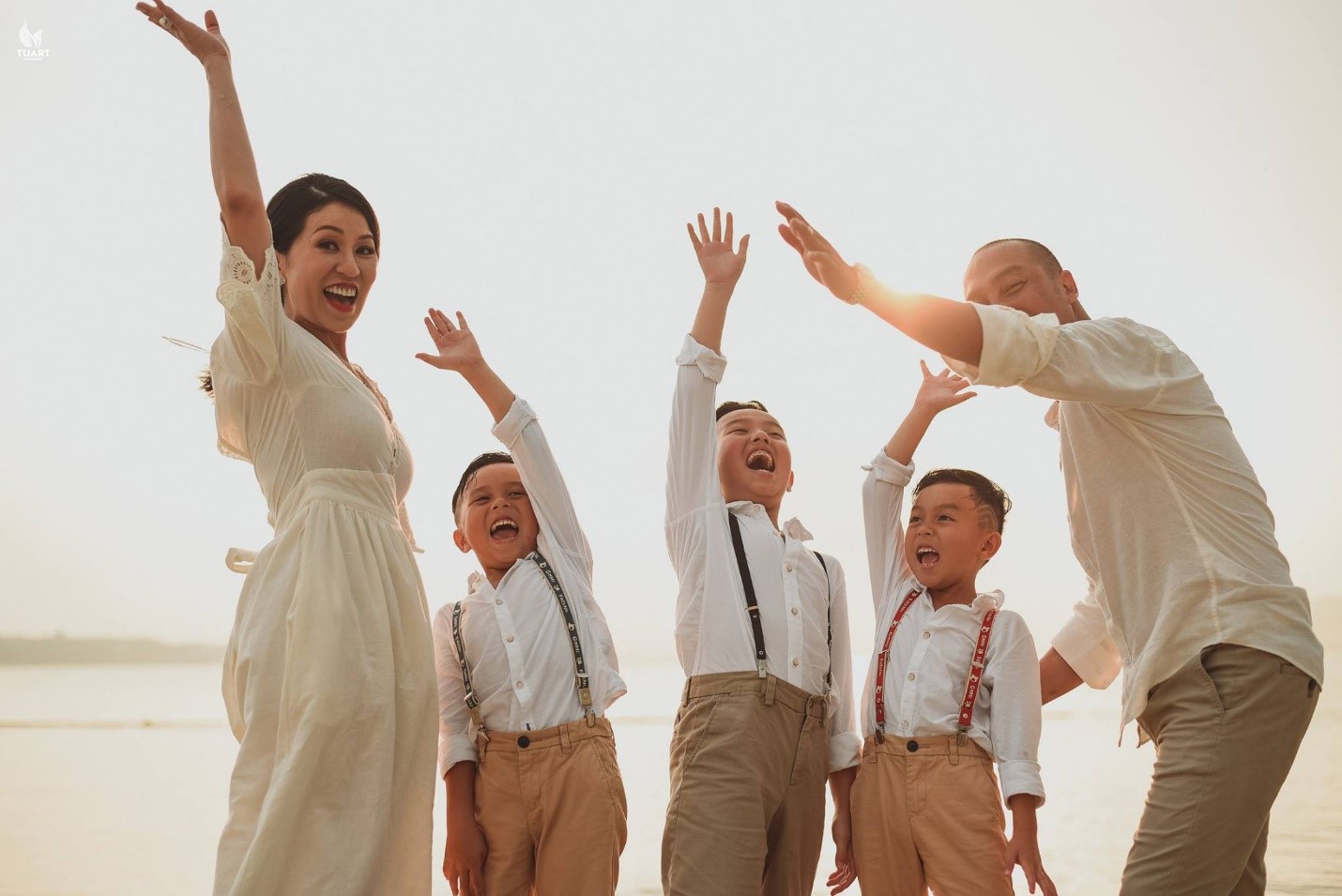 Cách nhận biết một studio chụp hình gia đình uy tín tại Việt Nam