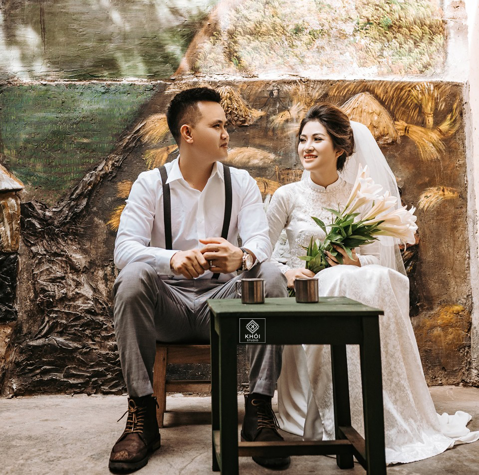 Cách tạo dáng chụp ảnh áo dài cưới siêu đẹp dành cho các cặp đôi
