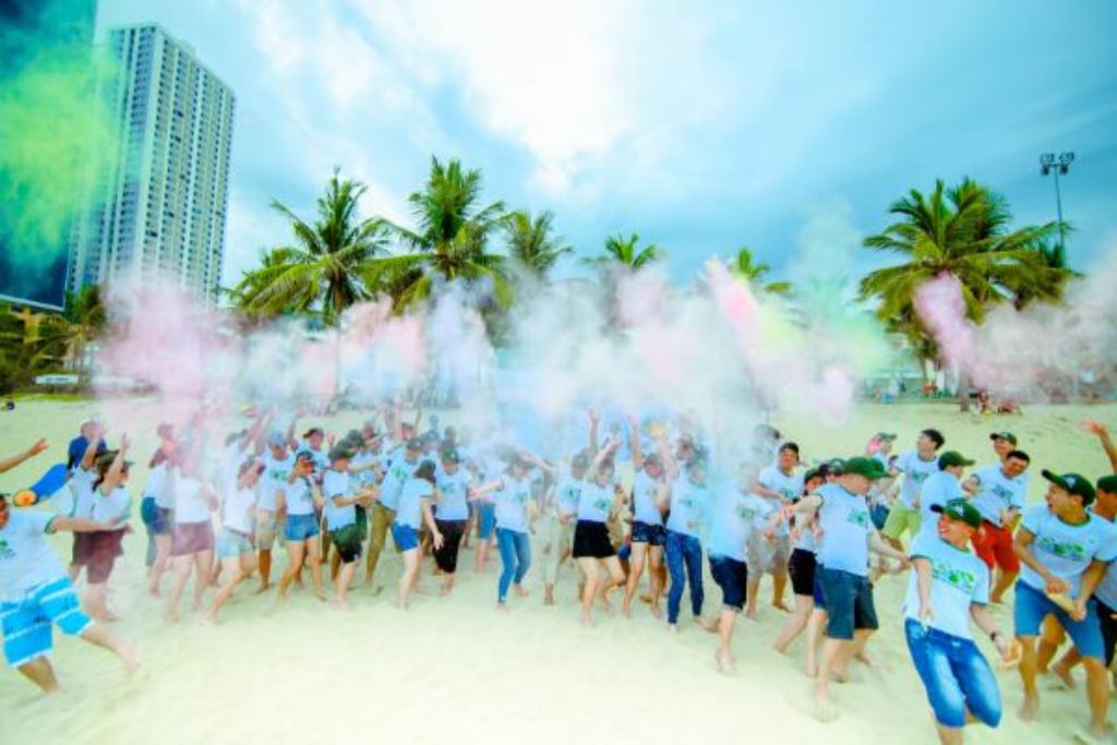 Tìm kiếm dịch vụ quay phim teambuilding giá rẻ tại Nha Trang Tìm kiếm dịch vụ quay phim teambuilding giá rẻ tại Nha Trang