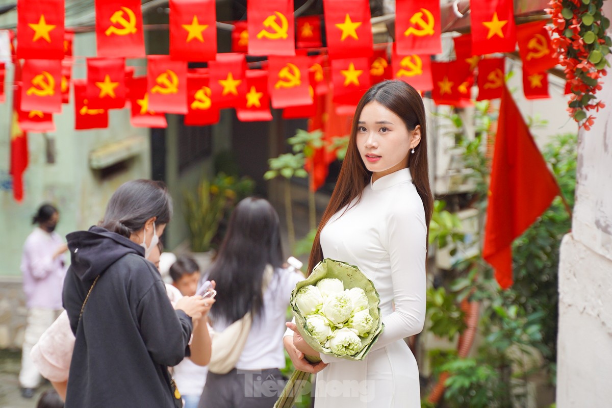 Đi tìm dịch vụ chụp ảnh áo dài quốc khánh 2/9 uy tín và chuyên nghiệp tại Hà Nội