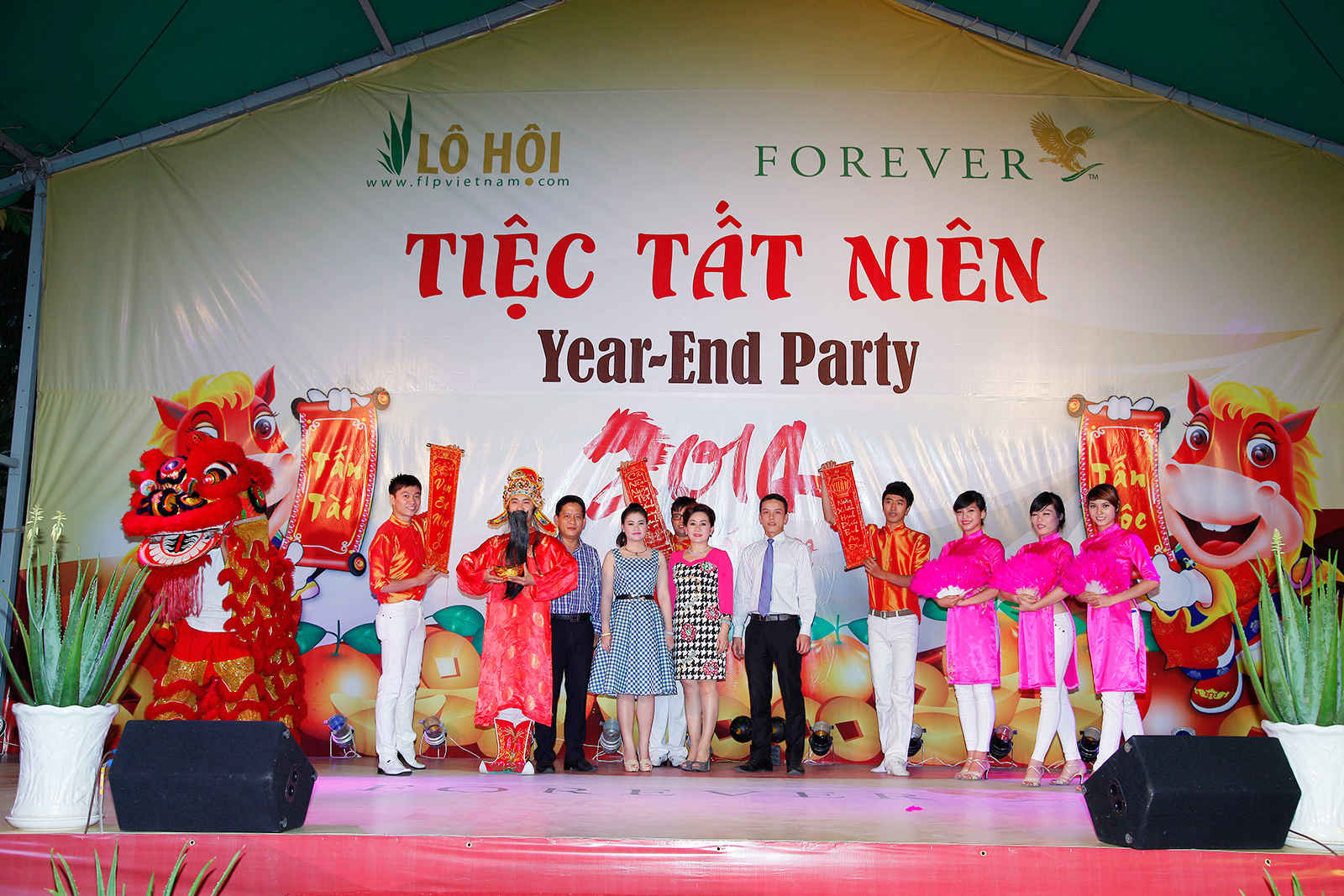 Chụp ảnh year end party: yếu tố quan trọng giúp nâng tầm hình ảnh thương hiệu Chụp ảnh year end party: yếu tố quan trọng giúp nâng tầm hình ảnh thương hiệu