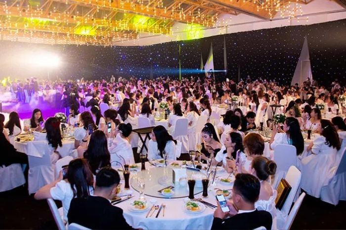 Chụp ảnh year end party: yếu tố quan trọng giúp nâng tầm hình ảnh thương hiệu Chụp ảnh year end party: yếu tố quan trọng giúp nâng tầm hình ảnh thương hiệu