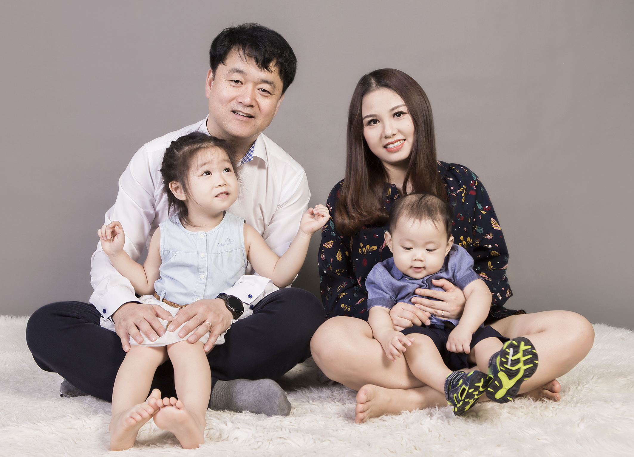 Xu hướng chụp ảnh gia đình Tết 2026: Studio tung loạt concept mới đón mùa lễ hội