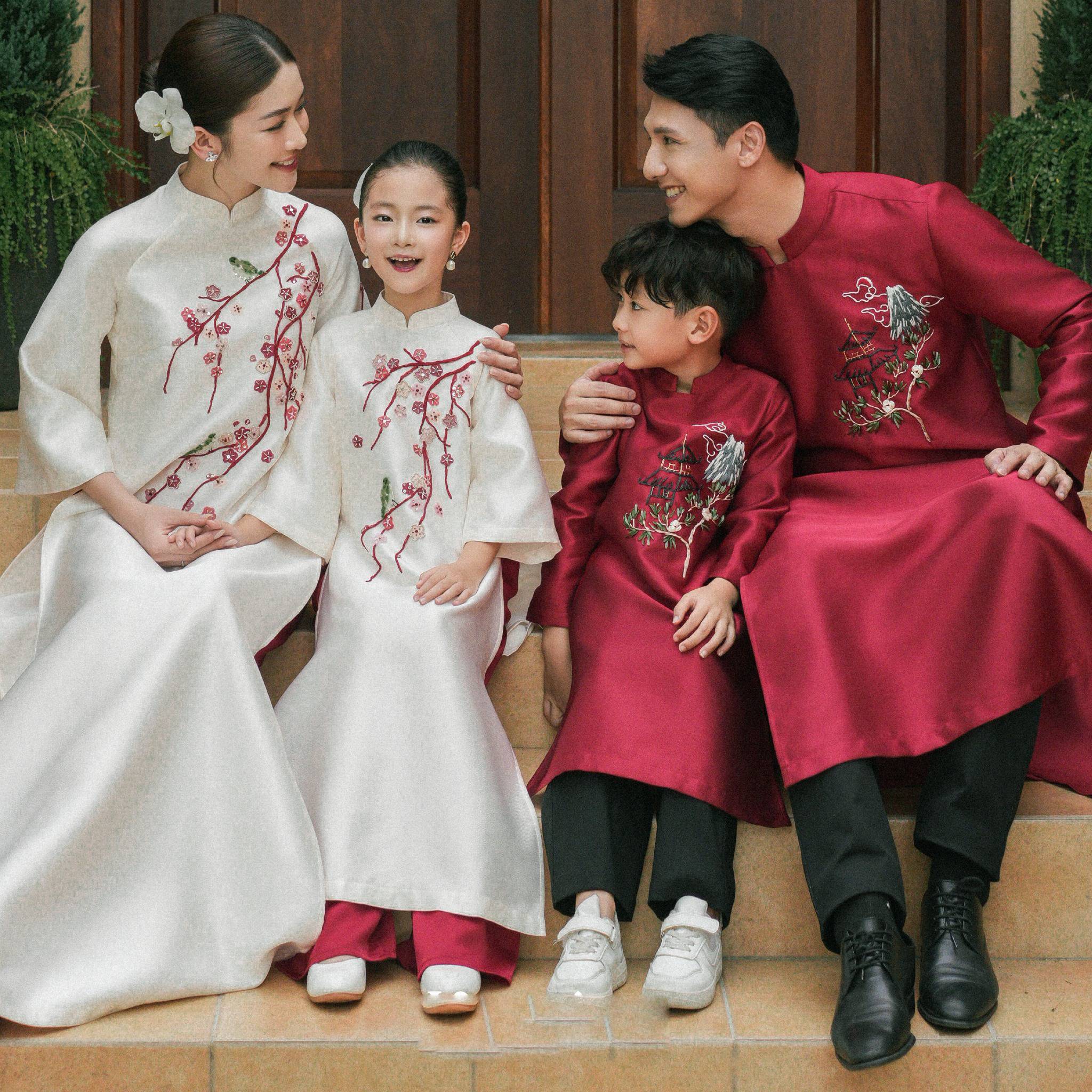 Chụp ảnh gia đình áo dài – Lựa chọn ý nghĩa cho dịp lễ Tết và kỷ niệm