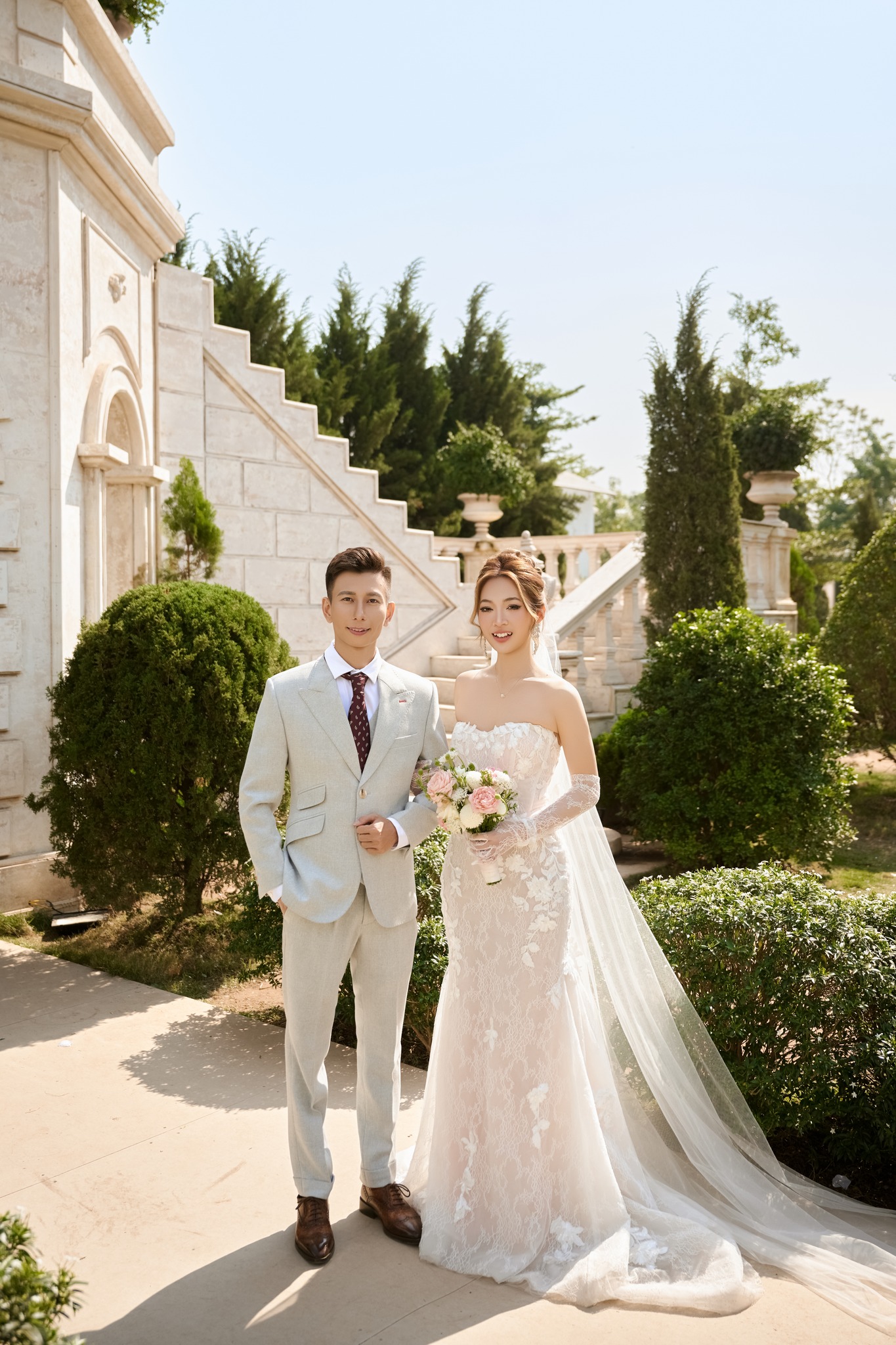 Chụp ảnh cưới 2026: Nên chọn studio hay ngoại cảnh?