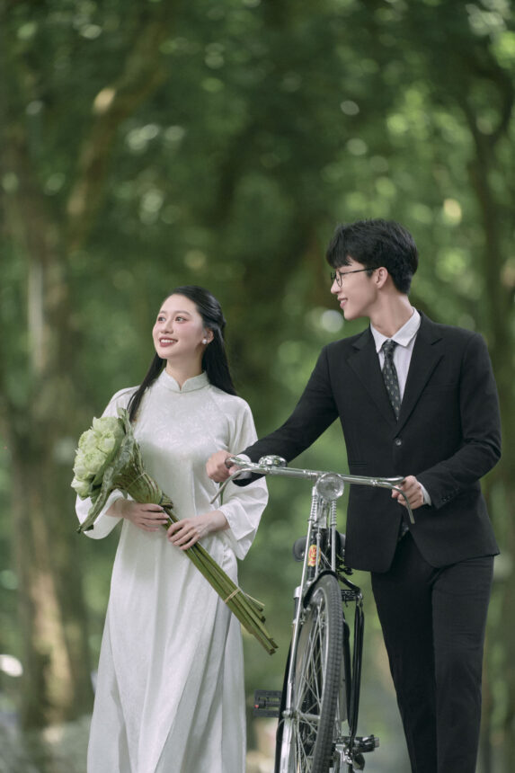 Chụp ảnh couple áo dài 2026 – Concept thanh xuân được yêu thích Chụp ảnh couple áo dài 2026 – Concept thanh xuân được yêu thích
