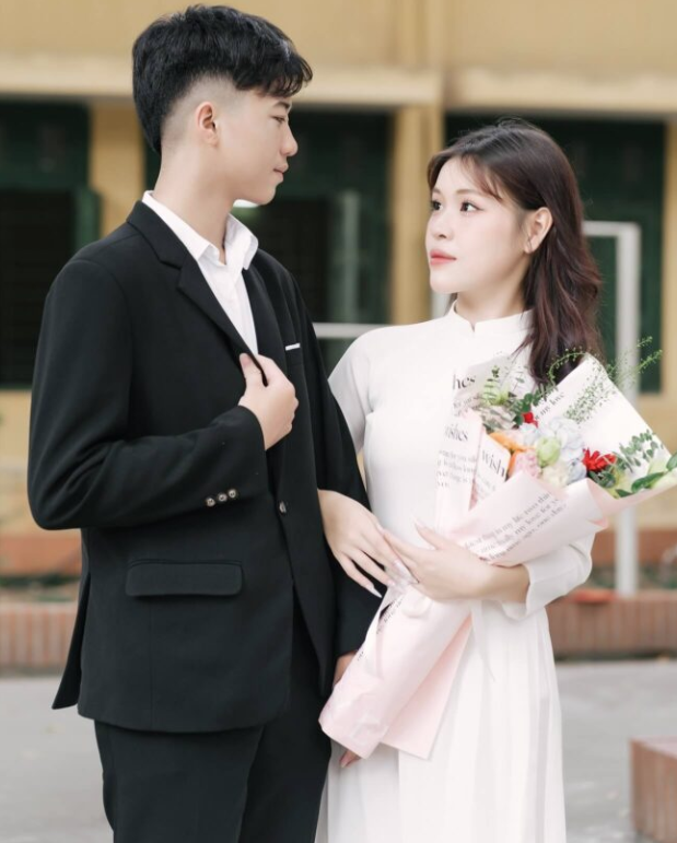 Chụp ảnh couple áo dài 2026 – Concept thanh xuân được yêu thích Chụp ảnh couple áo dài 2026 – Concept thanh xuân được yêu thích