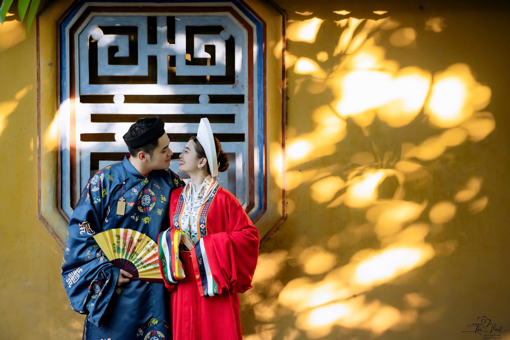 Studio Chụp Ảnh Couple Áo Dài Đẹp Tại Huế 2026 Studio Chụp Ảnh Couple Áo Dài Đẹp Tại Huế 2026
