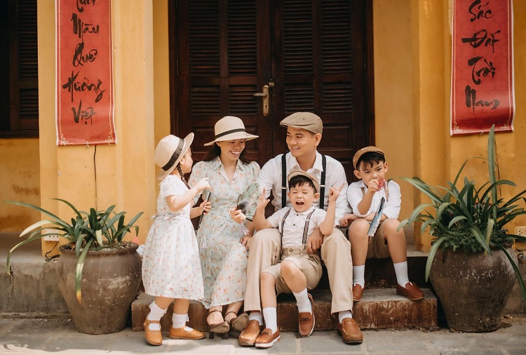 Bí Quyết Phối Đồ Concept Gia Đình Vintage (1)