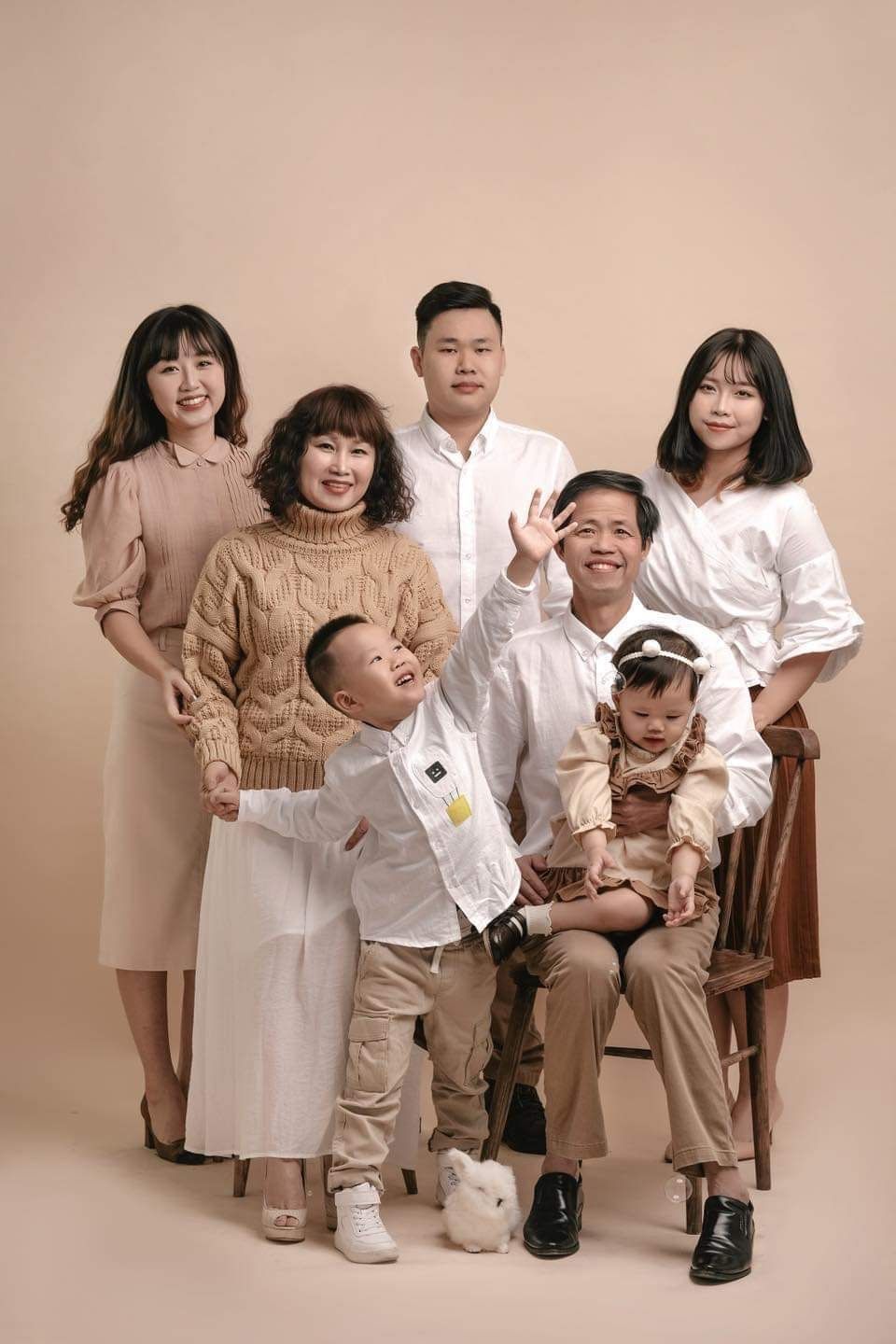Concept Gia Đình Studio Phông Trơn (3) Concept Gia Đình Studio Phông Trơn (3)