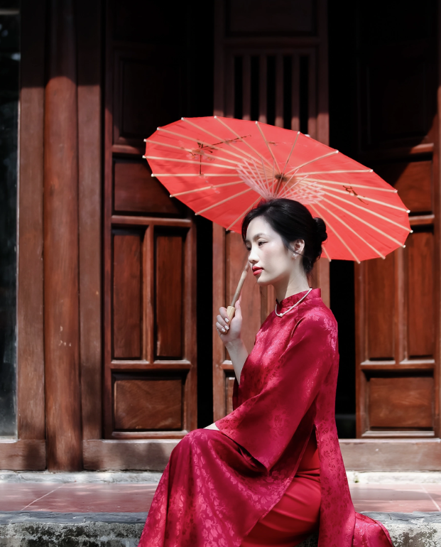 Các nàng chen chân chụp ảnh Tết tại địa điểm chụp hình áo dài ngoại cảnh ở TPHCM