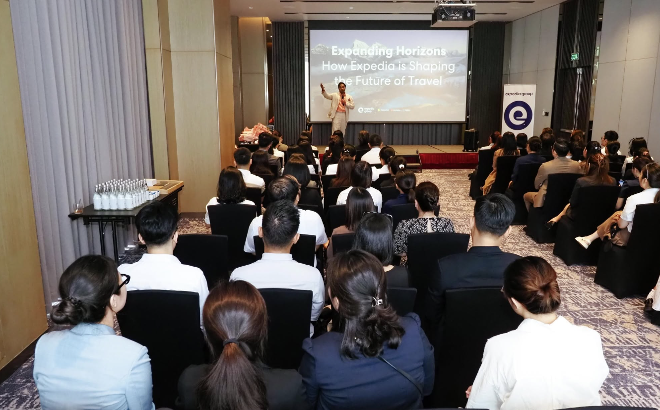 Kinh nghiệm thuê nhiếp ảnh gia chụp sự kiện tại Đà Nẵng hướng dẫn chi tiết từ A-Z