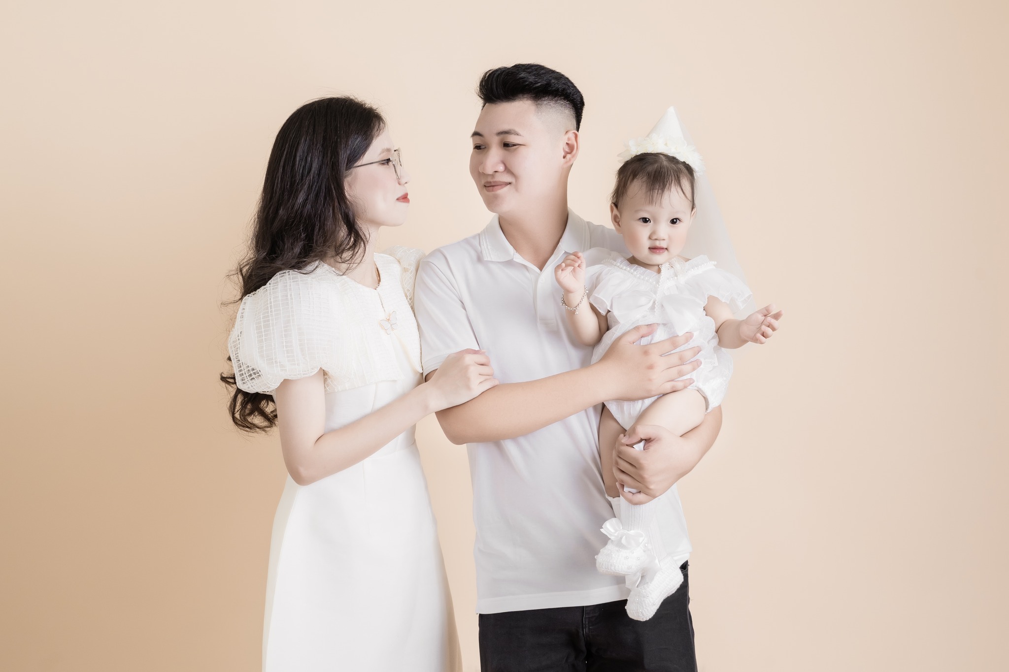 Concept Gia Đình Studio Phông Trơn (5)
